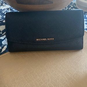 Michael Kors Womens leather wallet
